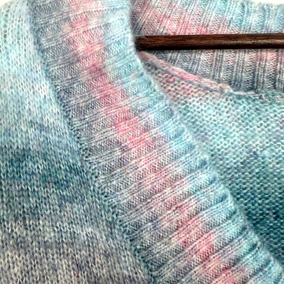 a.n.a‎ Women's Size L Long Sleeve V-Neck Color Block Chain Knit Sweater - Picture 5 of 15